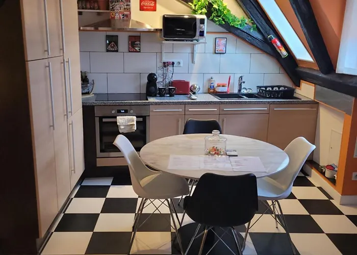 Atypique Cosy A Prix Reduit Cette Semaine Lägenhet